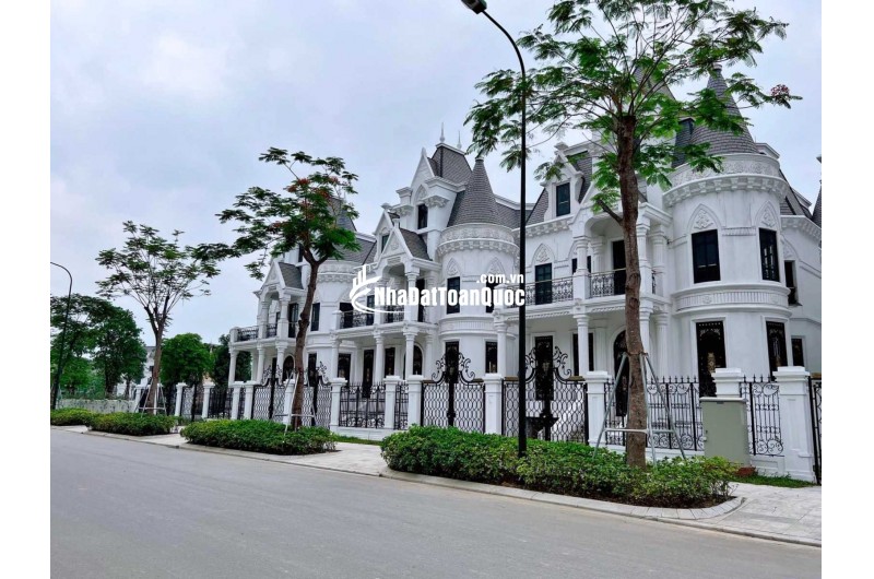 Biệt thự cao cấp nằm trong khu đô thị Pháp Vân - Tứ Hiệp, Hoàng Mai, Hà Nội