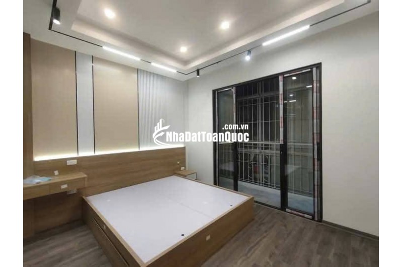 Bán Nhà Lê Trọng Tấn Thanh Xuân 30m x 5 Tầng Mới Đẹp Full Nội Thất Gần Ô TÔ Giá 6.8 Tỷ