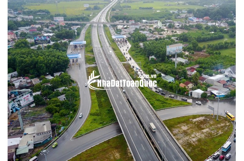 bán lô đất trung tâm thị trấn Định Quán, Đồng Nai
