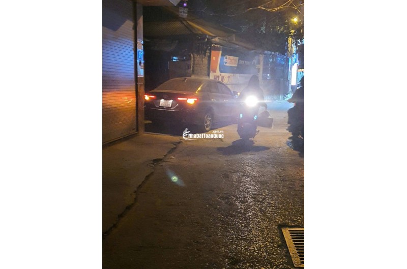 Bán nhà trung tâm Hoàng Mai. Diện tích 56m2, mặt tiền 5m, giá hơn 8 tỷ