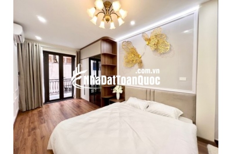 Bán Nhà siêu phẩm. 33m², 5 tầng, mt 3,7m giá chỉ 6 tỷ Hai Bà Trưng. 0947913839.