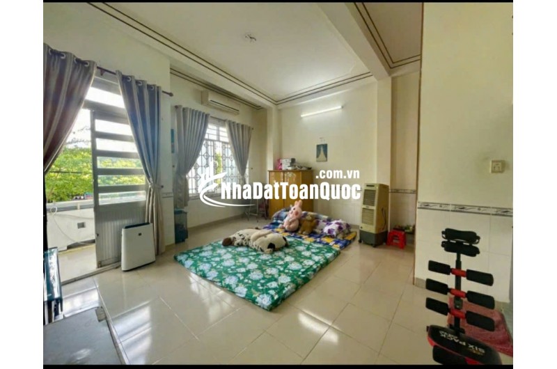 Cc BÁN GẤP-GIẢM còn 4,5 TỶ NHÀ PHỐ 3 TẦNG 349A NGÔ GIA TỰ-TRUNG TÂM TP. PRTC NINH THUẬN Ngang 5,5m nở hậu