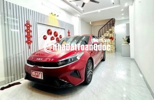 BÁN NHÀ NGUYỄN VĂN CỪ - Ô TÔ VÀO NHÀ - NGÕ THÔNG GẦN MẶT PHỐ - GIÁ CỰC TỐT