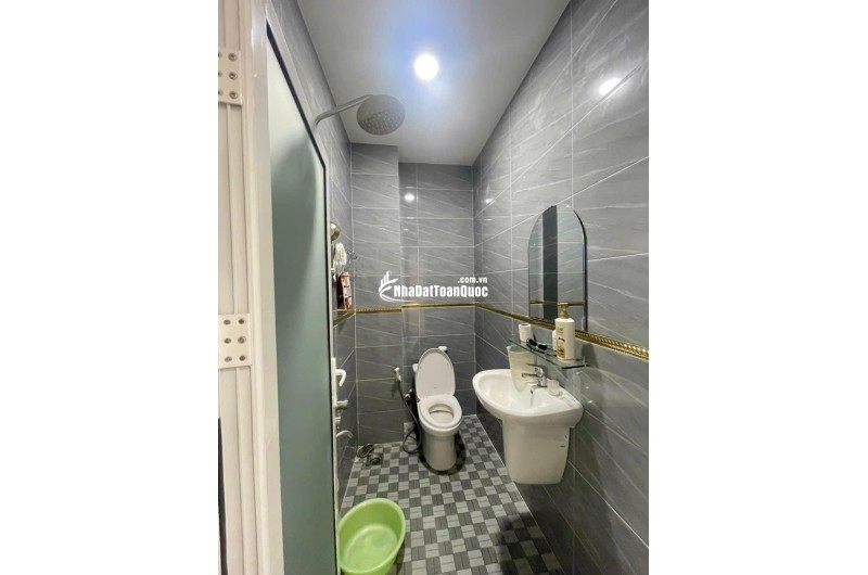BÁN NHÀ MẶT TIỀN LÊ VĂN VIỆT - 3 TẦNG, 3PN, 4WC - NHỈNH 8 TỶ (TL)