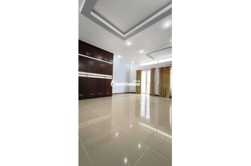 LÊ VĂN SỸ - ĐẸP NGANG 5m x 15m - XÂY 5 TẦNG - Ô TÔ ĐỂ BÊN TRONG- CHỦ XÂY TÂM HUYẾT - SẴN 5PN MASTER + 1P - TIỆN LÀM CHDV CAO CẤP / VĂN PHÒNG.