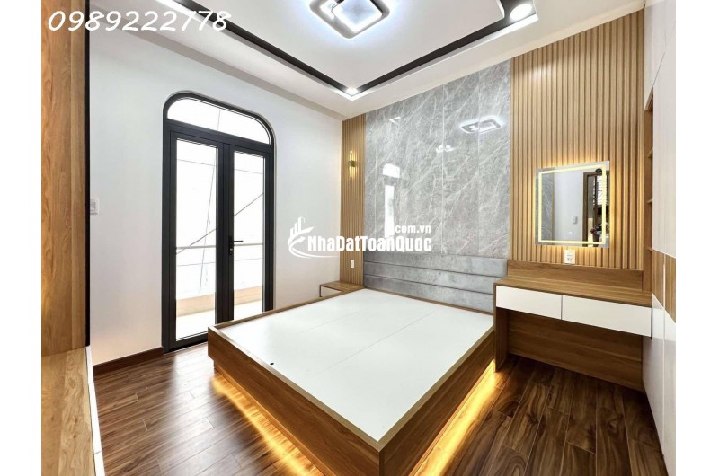 MẶT TIỀN thụt TRẦN QUANG KHẢI- ĐẸP 3 TẦNG - TẶNG NỘI THẤT CƠ BẢN - Ô TÔ TỚI CỬA.
