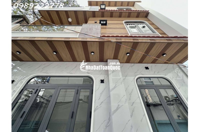 MẶT TIỀN thụt TRẦN QUANG KHẢI- ĐẸP 3 TẦNG - TẶNG NỘI THẤT CƠ BẢN - Ô TÔ TỚI CỬA.