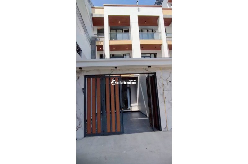 BÁN NHÀ MỚI XÂY 3 TẦNG GẦN BIỂN VĨNH PHƯỚC NHA TRANG
