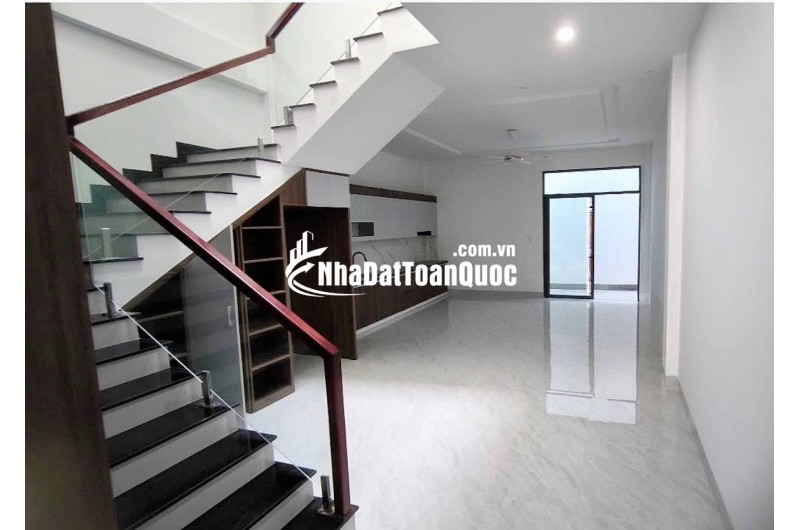 BÁN NHÀ MỚI XÂY 3 TẦNG GẦN BIỂN VĨNH PHƯỚC NHA TRANG