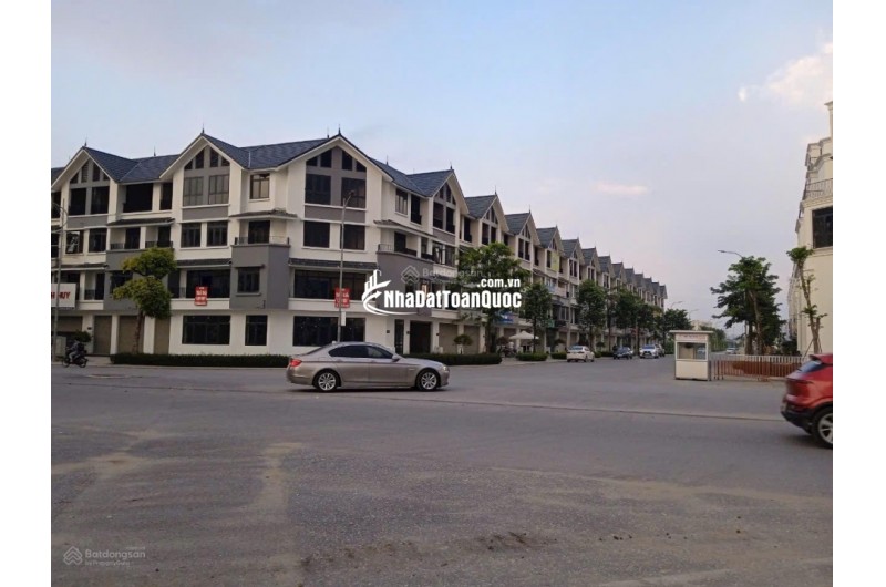 KĐT Hinode - Park: Đất 70m2 -chỉ 138,5 tr/ m - phân lô, vỉa hè + đường 2 ôtô tránh - sát QL32