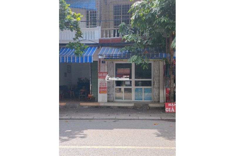 Chính chủ bán nhà mặt phố trung tâm TP. Yên Bái 100 m², giá bán: 3,3 tỷ