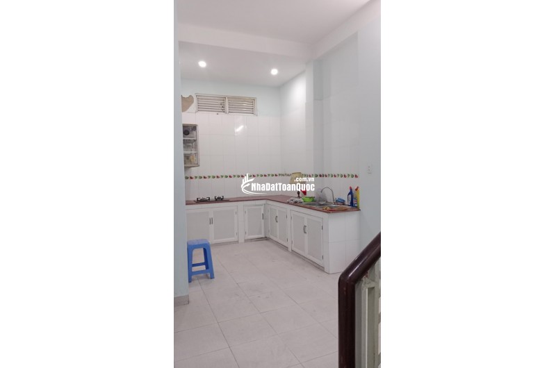 NGAY TRUNG TÂM BÌNH THẠNH- SÁT VÁCH QUẬN 1- HẺM XE HƠI 7 CHỖ QUAY ĐẦU