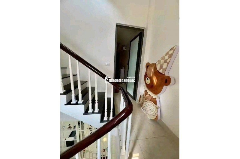 Bán gấp nhà Nam Dư, Hoàng Mai ,Hà Nội .DT : 30m2  ; 5 tầng  ; MT: 3.6m 
Giá: 6,2 tỷ