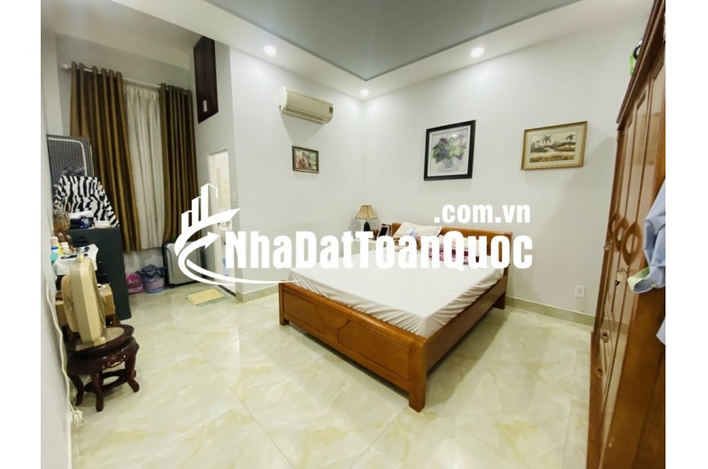 Bán nhà 160m², 2 tầng, 3PN, 4WC, Trường Thọ, Thủ Đức - 9.1 tỷ