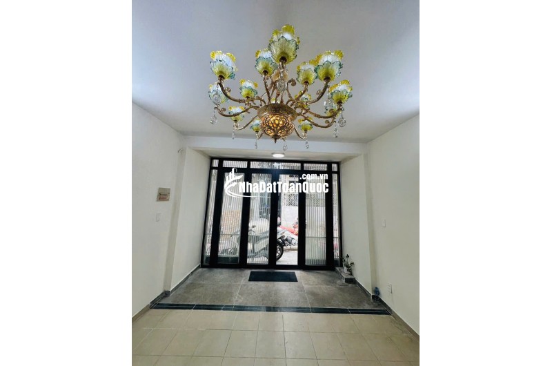 Bán Nhà HXH Đường Cách Mạng Tháng Tám, P.12, Q.10. Diện tích: 3.8m x 9m, Giá Chỉ 6.1 Tỷ