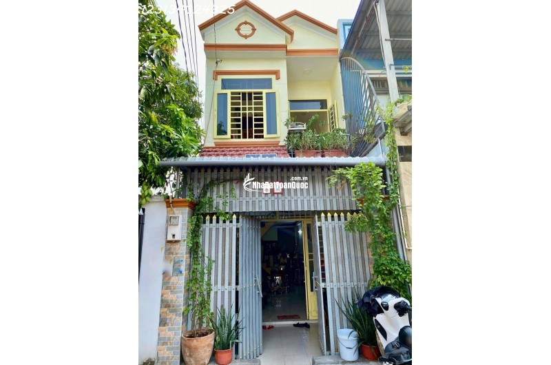 Bán gấp  nhà Lý Thường Kiệt Thị Trấn Hóc Môn 2 tầng, 55m², sổ hồng chính chủ  3.25 tỷ