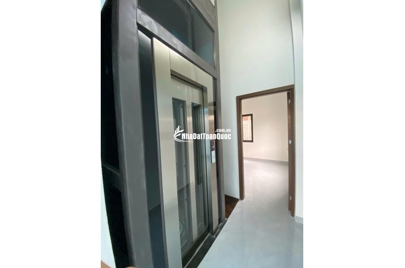 Nhà Phân Lô Trần Quốc Hoàn – 45m², 5 Tầng, MT 4m – Thang Máy, Ô tô Tránh – Kinh Doanh Đỉnh – 17 tỷ!