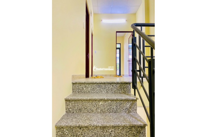 CHO THUÊ GẤP NHÀ ĐƯỜNG LÊ VĂN KHƯƠNG HẺM VÔ 1/ NGẮN, PHƯỜNG THỚI AN, QUẬN 12 LH:0786555368