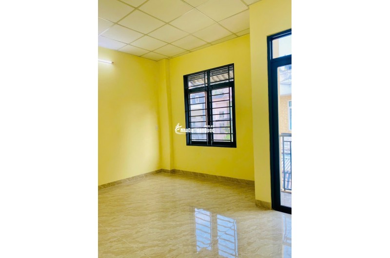 CHO THUÊ GẤP NHÀ ĐƯỜNG LÊ VĂN KHƯƠNG HẺM VÔ 1/ NGẮN, PHƯỜNG THỚI AN, QUẬN 12 LH:0786555368