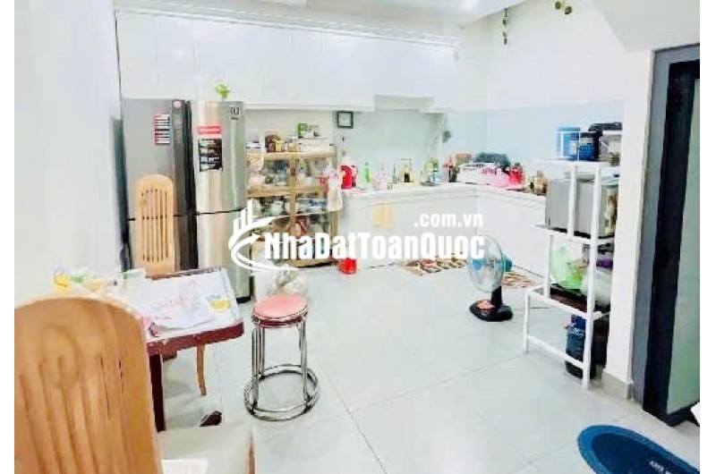 NHÀ 3 TẦNG – HẺM XE TẢI – GIÁP QUẬN 10 – DT 68M2 – CHỈ 9.5 TỶ