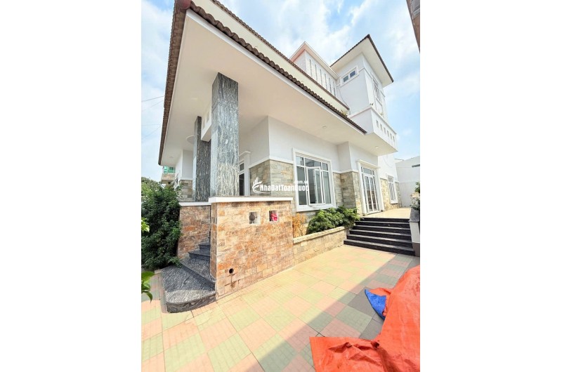 BÁN GẤP BIỆT THỰ TỨ HẢI - 300M2 FULL THỔ - 11 TỶ CÓ TL. LH:0913170684.