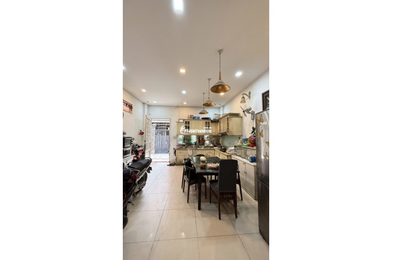 MẶT TIỀN KINH DOANH - TRƯỜNG CHINH  DT: 97M2 ( 4,5 X 21,5 ) - 4 TẦNG - 4PN - 5WC