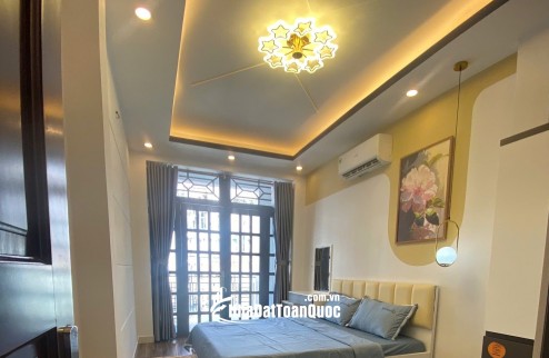 NHÀ TRUNG TÂM QUẬN 10 – CMT8 – HẺM XE HƠI – 4 TẦNG CHỈ 3 TỶ 99