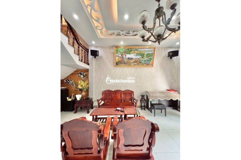 Bán nhà 3 tầng, 175m², 3PN, 4WC, Linh Đông, Thủ Đức - 16.8 tỷ