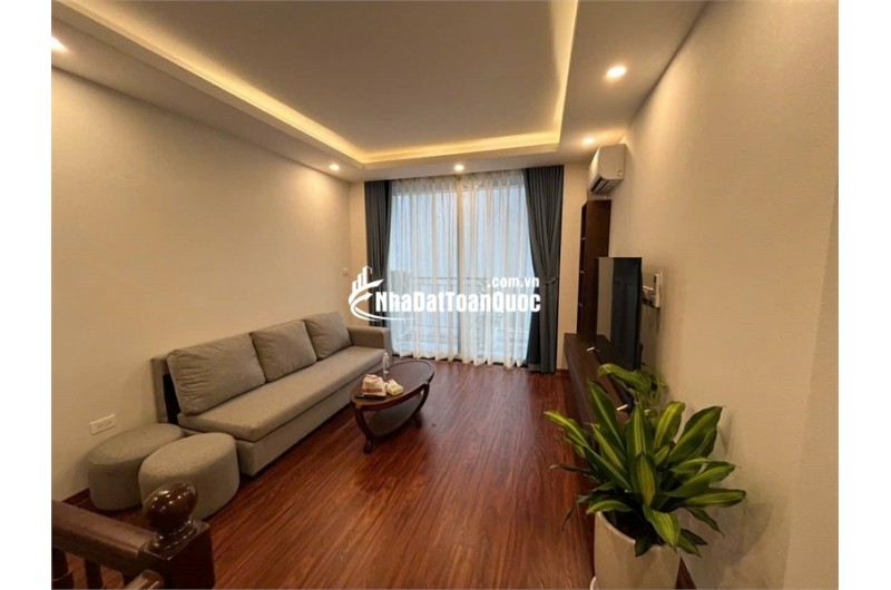 Bán Nhà 7 Tầng Thang Máy – 445 Lạc Long Quân – Dòng Tiền 70 Triệu/Tháng – Sổ Vuông – Chỉ 20.7 Tỷ!