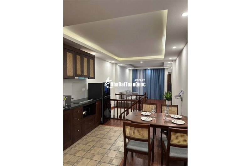 Bán Nhà 7 Tầng Thang Máy – 445 Lạc Long Quân – Dòng Tiền 70 Triệu/Tháng – Sổ Vuông – Chỉ 20.7 Tỷ!
