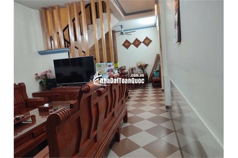 CẦN BÁN NHÀ PHỐ NGUYỄN SƠN,LONG BIÊN HÀ NỘI 20 TỈ
