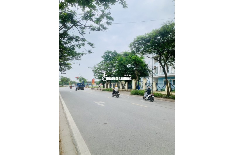 PHÚC LỢI 16tỷ MẶT TIỀN 6m,PHÂN LÔ VỈA HÈ Ô TÔ TRÁNH NHAU,LONG BIÊN HÀ NỘI