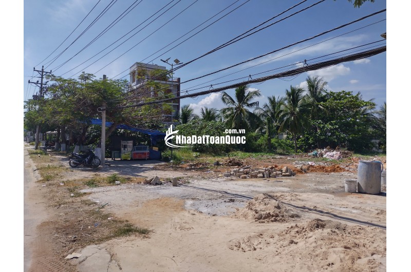 Cần bán 2 lô mặt tiền trung tâm Phan Thiết 663 m2