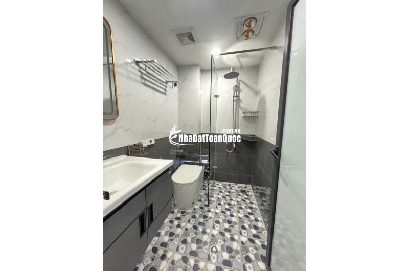BÁN NHÀ KIM GIANG-Ô TÔ ĐỖ CỬA-NHÀ ĐẸP 33M-5 TẦNG GIÁ 5,45 TỶ