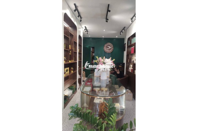 MẶT PHỐ VIP - KINH DANH ĐỈNH Xã Đàn 44m2 X  C4 Mặt tiền 3.2m 28.6 tỷ Đống Đa Hà Nội