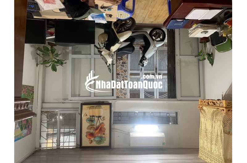 BÁN NHÀ GỐC ĐỀ HOÀNG MAI 3.4 TỶ 38M NHÀ SÁT NGÕ VÀI BƯỚC RA Ô TÔ