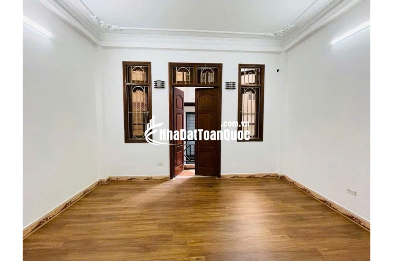 Bán Nhà Phố Vương Thừa Vũ 48m x 5 Tầng - Phân Lô - Cách Phố 10m - Giá 15,2 Tỷ