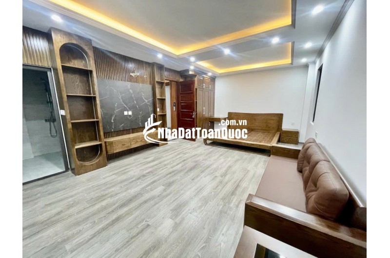 Bán Nhà Phố Tô Vĩnh Diện - 50m x 6 Tầng - Phân Lô - Ô Tô Tránh Trước Nhà - Giá 19,8 Tỷ