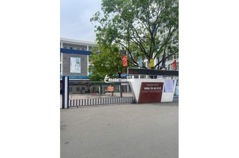 Bán nhà ngõ 135 phố Bồ Đề 60m, thang máy, ô tô vào nhà.