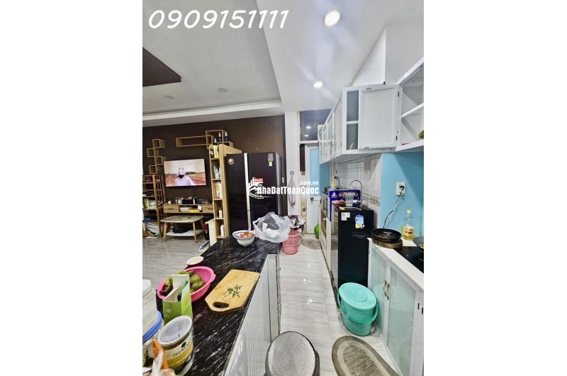 BÁN NHÀ HUỲNH TẤN PHÁT - HXH - 4 TẦNG - GIÁ 6 TỶ