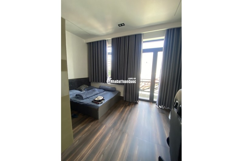 Bán nhà 80m², 5PN, 5WC, 4 tầng, Q.9, 7.4 tỷ, sổ hồng