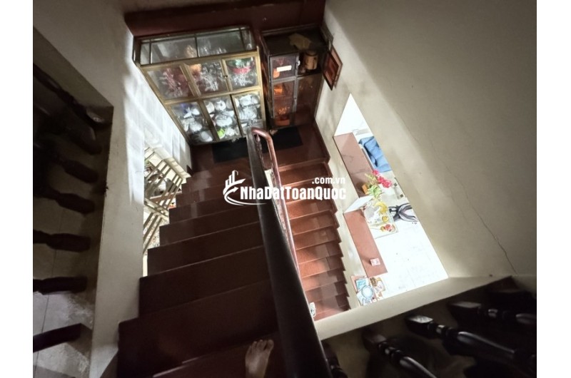 Bán nhà 2 tầng, 137m², 5PN, 5WC, Q.9, 7.95 tỷ, sổ hồng