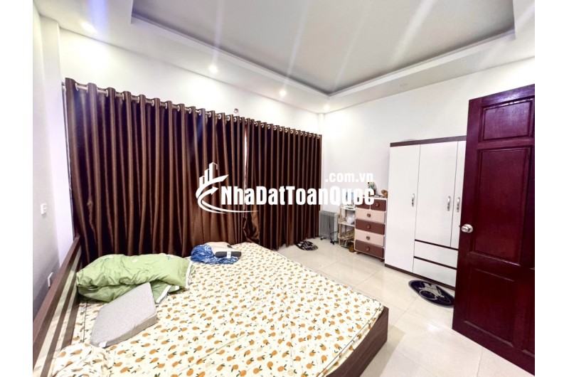 Bán nhà Đẹp thoáng sáng tổ 15 Yên Nghĩa Hà Đông , ngõ thông thoáng 52m2 mặt tiền 4.5m giá rẻ
 nhất khu vực chỉ 4.38 tỷ