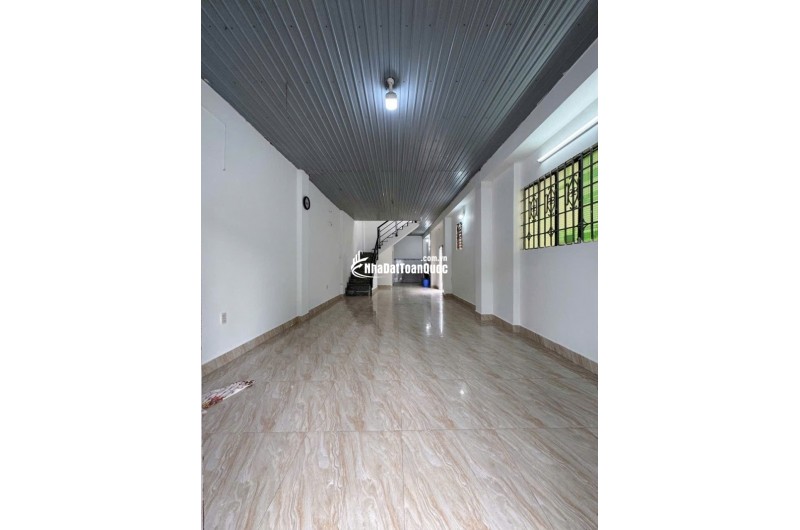 Bán nhà mặt phố Linh Trung, Thủ Đức, 52m², 3.95  tỷ, sổ hồng