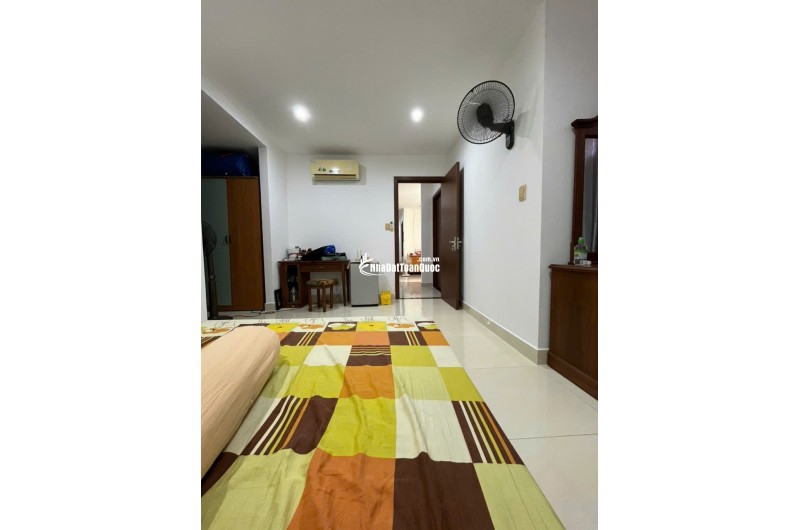Cần bán căn hộ chính chủ 101.7m2 The Mansion, Nguyễn Văn Linh, Bình Chánh