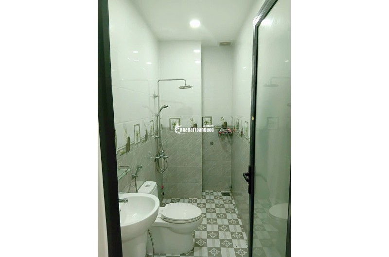 BÁN NHÀ MẶT TIỀN 3 TẦNG 1 TUM ĐƯỜNG SỐ 4 VCN PHƯỚC HẢI