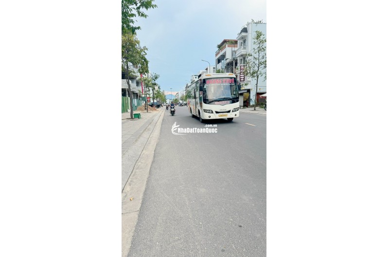 BÁN NHÀ MẶT TIỀN 3 TẦNG 1 TUM ĐƯỜNG SỐ 4 VCN PHƯỚC HẢI