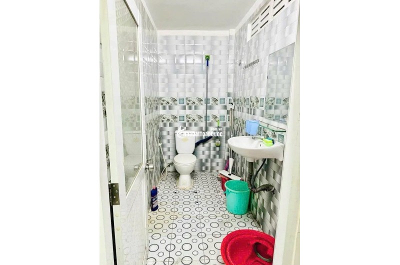 BÁN NHÀ HẺM NGUYỄN KHUYẾN VĨNH HẢI