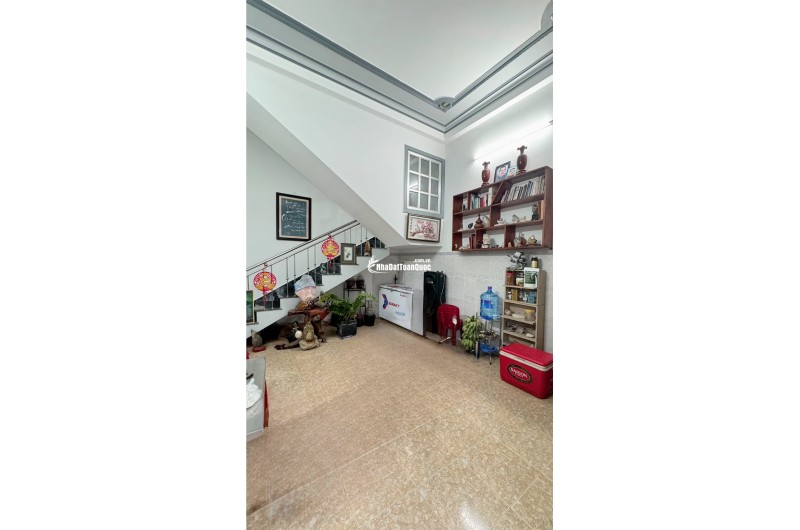 BÁN NHÀ 2 TẦNG MẶT TIỀN ĐƯỜNG PHẠM VĂN ĐỒNG - VĨNH HOÀ NHA TRANG 6TY2