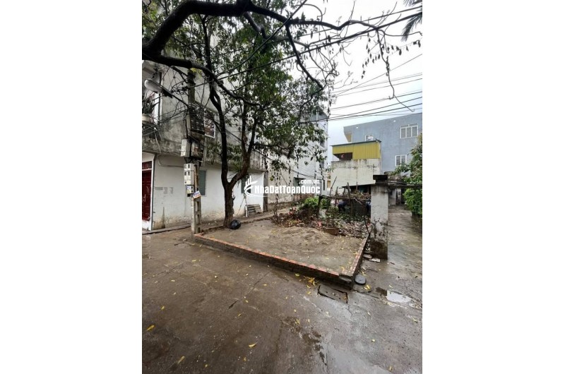 THANH TRÌ MẢNH ĐẤT ĐẸP ĐẦU TƯ sở hữu ngay lô góc 45m² Vạn 3 
 • Mặt tiền 5m, cực hiếm
 • Tiềm năng sinh lời cao, vị trí đẹp.
Chỉ dành cho khách